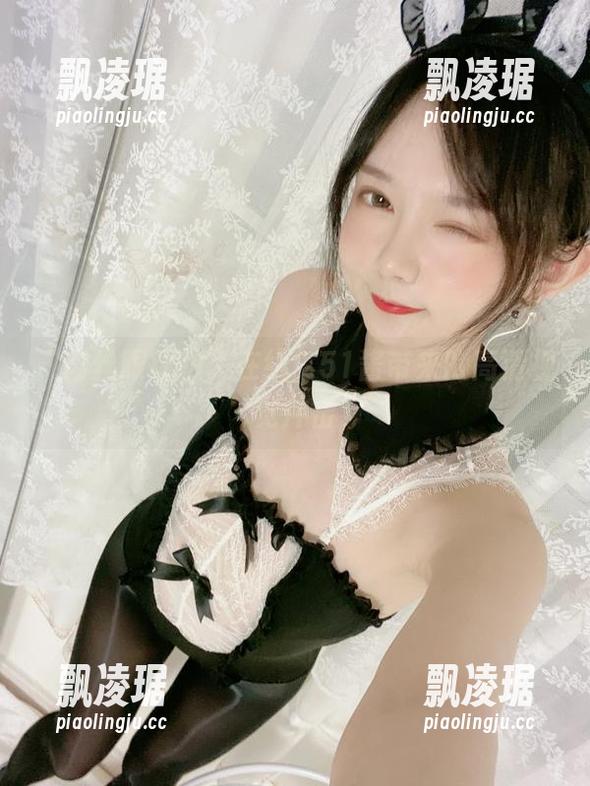 “肉丝眼镜娘”在线！51酱带来的高清视觉冲击