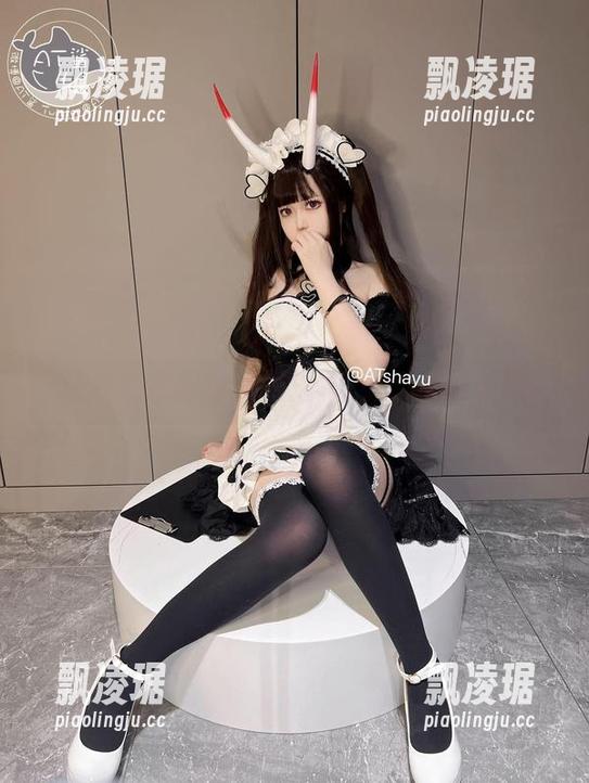 让我们在图库里偶遇AT鲨的吊带新娘