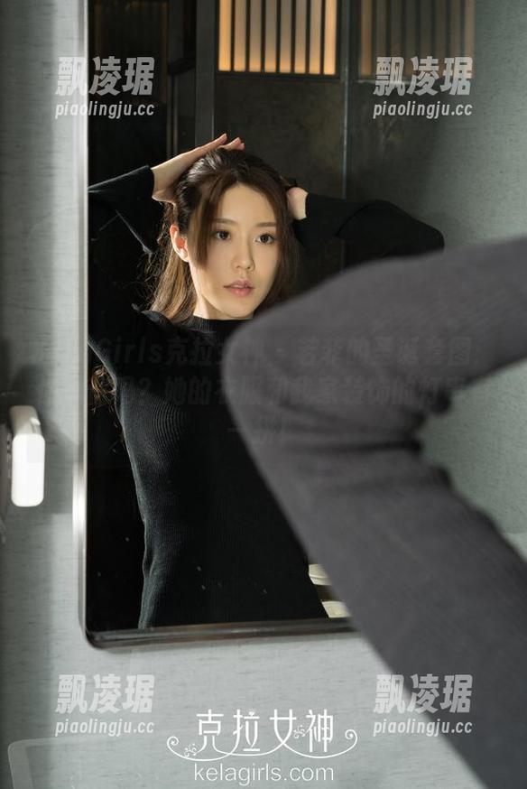 KelaGirls克拉女神 - 若菲的圣诞套图：你相信吗？她的衣服和我家装饰的灯串有一拼！