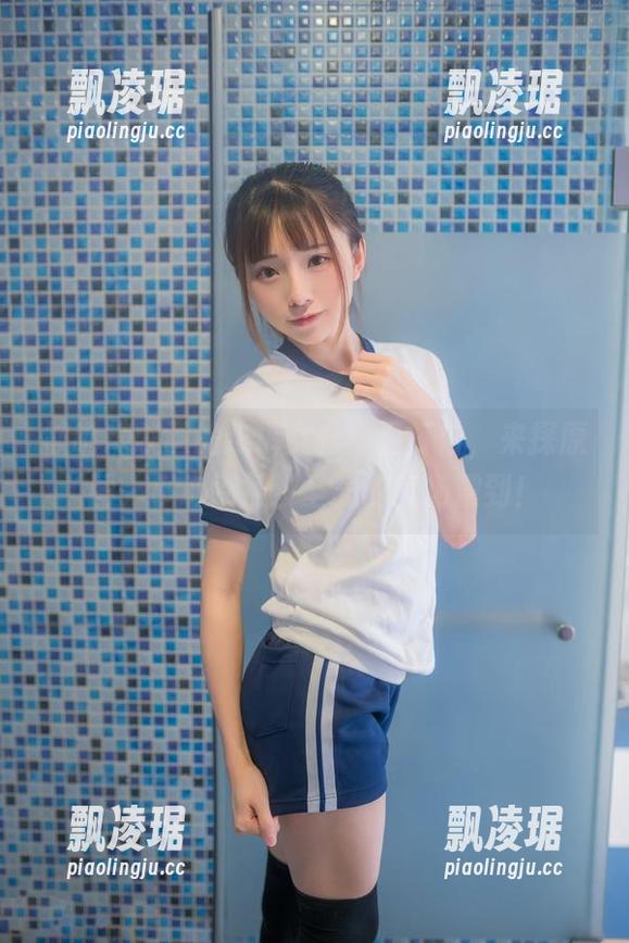 被喵糖映画的热裤女孩千面打击，来探原图，小心别被没圣光的气场震到！