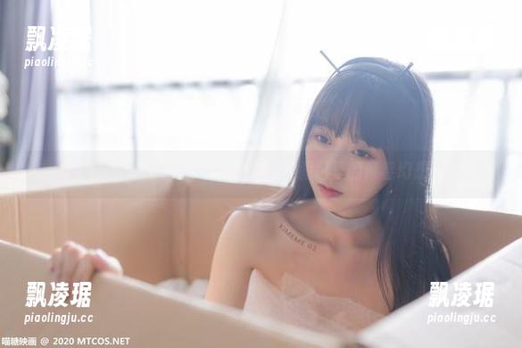 喵糖映画校园JK学妹私拍：图包里的青春幻想