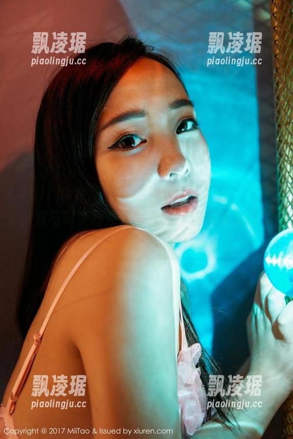 MiiTao蜜桃社 - 小魔女lily带你“飞”，双马尾美图预警，走过路过别错过图包免費！