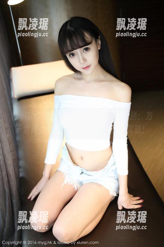 MyGirl美媛馆 - 办公室写真大比拼：方子萱教你如何将文件夹变身隐秘武器！
