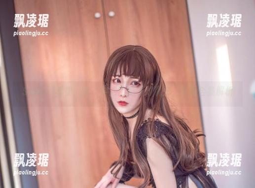 Sakiiii翎柒：当“学姐”的面对镜头，原图合集解析