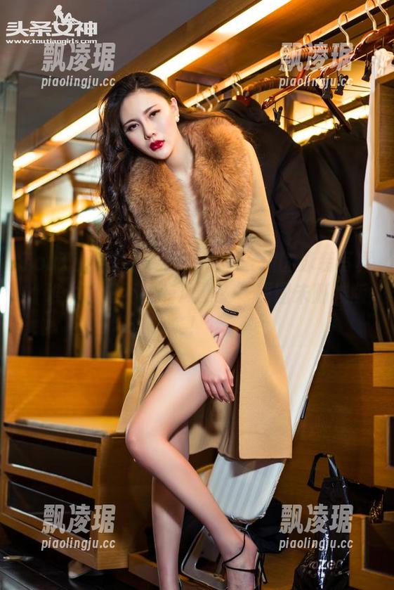 TouTiao头条女神-童安琪 TouTiao头条女神 - “童安琪的泳装写真:谁说水里不能有风景?”原图未删减版!
