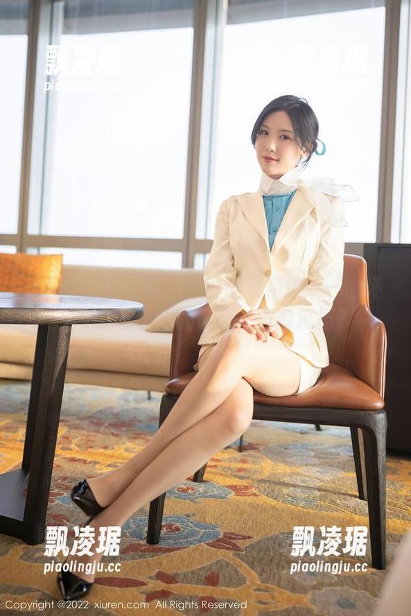 Xiuren秀人网 - 黑丝图集精选——由坏兔子亲自演绎的诱惑，谁能抵挡？