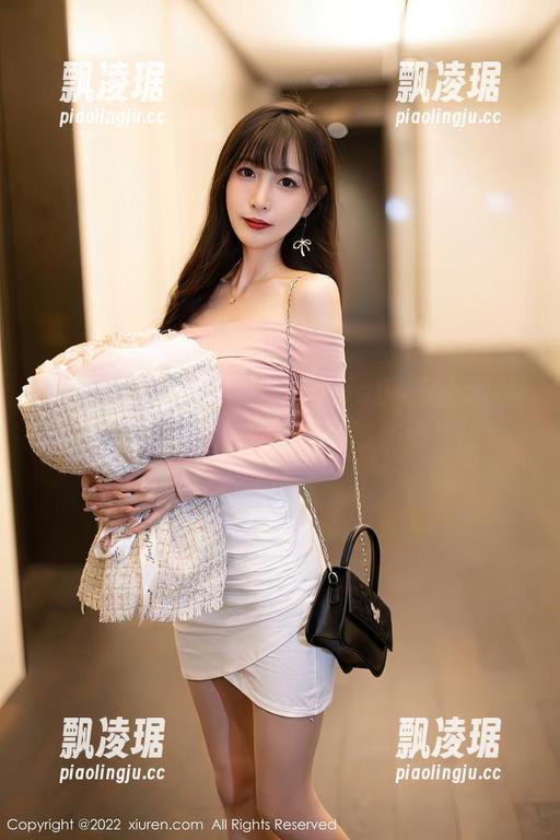 Xiuren秀人网 - 当娜娜baby穿上套装，图片的聚光灯下，资源被悄悄包围！