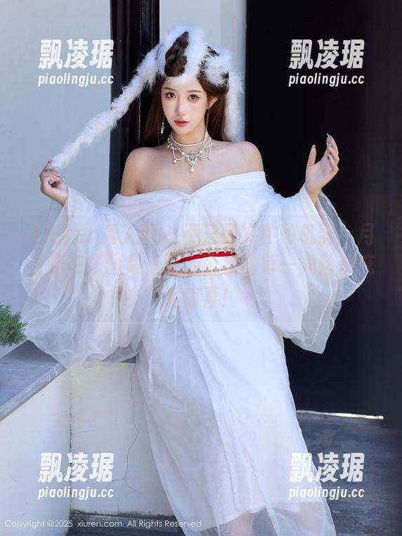 Xiuren秀人网-月酱儿 Xiuren秀人网 - 不只是文件和机器:月酱儿在线图集,让办公室的每一角落都充满惊喜!