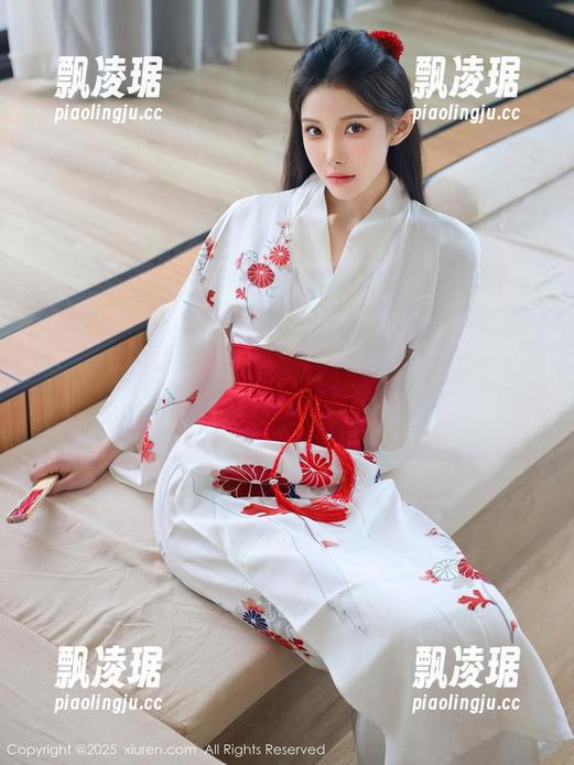 Xiuren秀人网 - 从小我就想当体操运动员，结果却发现只能看甜佳佳的精选写真集，心中五味杂陈！