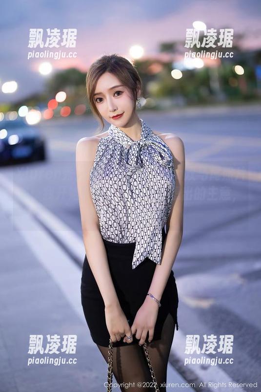 Xiuren秀人网 - 童千艺cara双马尾照片集：我开始怀疑双马尾是谁想出的主意，居然这么好看。