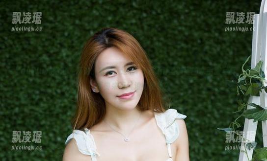 YouWu尤物馆-FoxYini孟狐狸 YouWu尤物馆 - 海浪、定制、还有FoxYini孟狐狸的水手服写真,要不要来点风浪的想象?