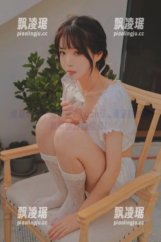 谁说饮水不能性感？fushii_海堂在线写真带你打破偏见！