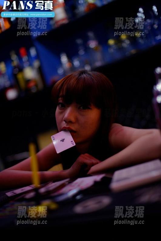 pans - 小柔的少女风格，私拍美图里的萌态万千。