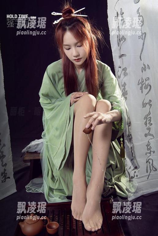 丽柜 - 眼镜透视下的凉儿美图图包准备好了吗？