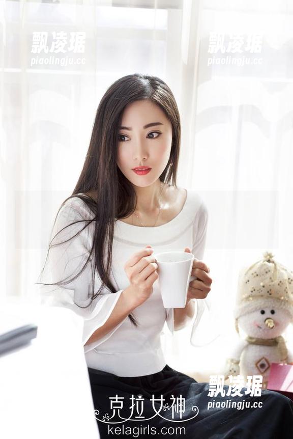克拉女神-高子琁 克拉女神 - 私拍图集中,高子琁的长腿就是一种启示,要不要向她求教?
