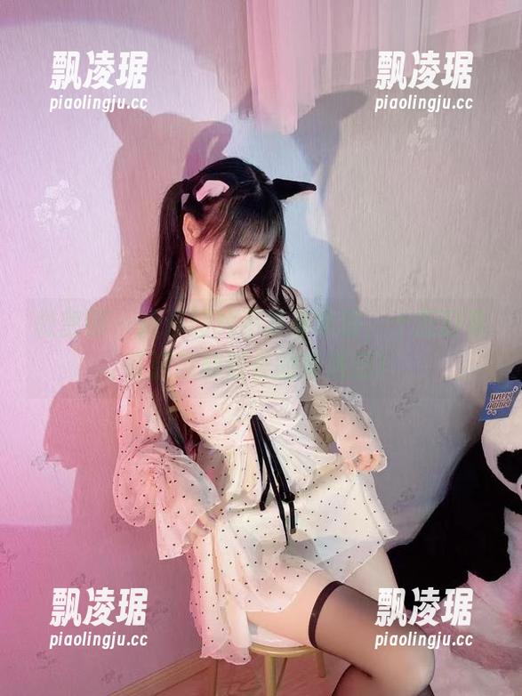 十万口草莓粥粥 微密圈 - 精选图片不走寻常路,十万口草莓粥粥和舰长的奇遇记!