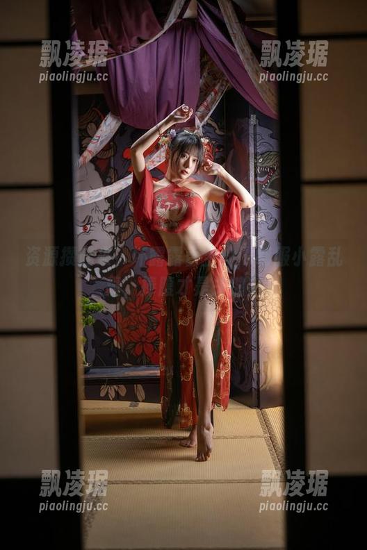资源攒起来！坏露露香宝的jk制服小露乱撞，捧腹才是关键！