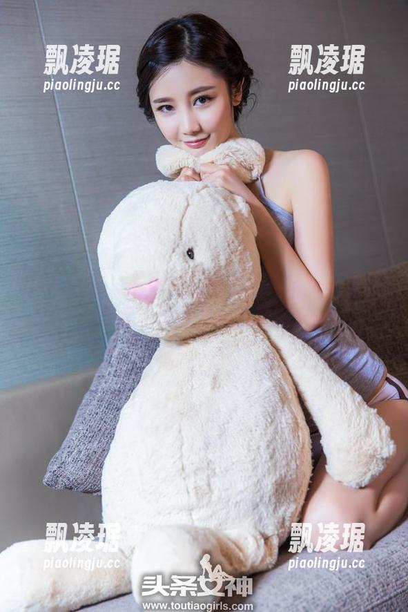 头条女神-七姑娘 头条女神 - 七姑娘的全套女仆写真:清新可爱,没想到这么甜啊!