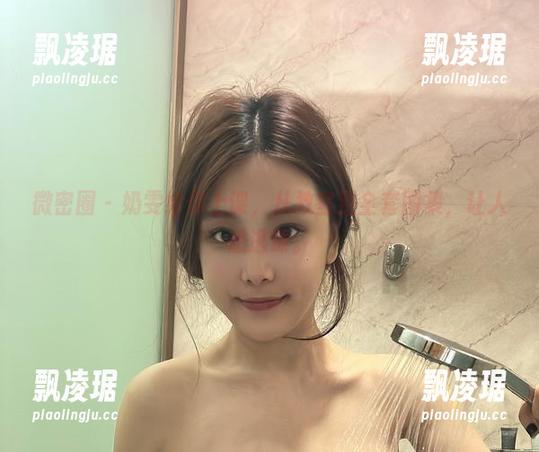 奶雯 微密圈 - 奶雯给你上课,从教室到全套图集,让人想逃课。
