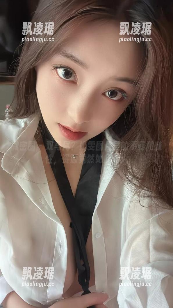 奶雯 微密圈 - 双马尾?奶雯图片里的不羁和随性,资源竟然如此迷人