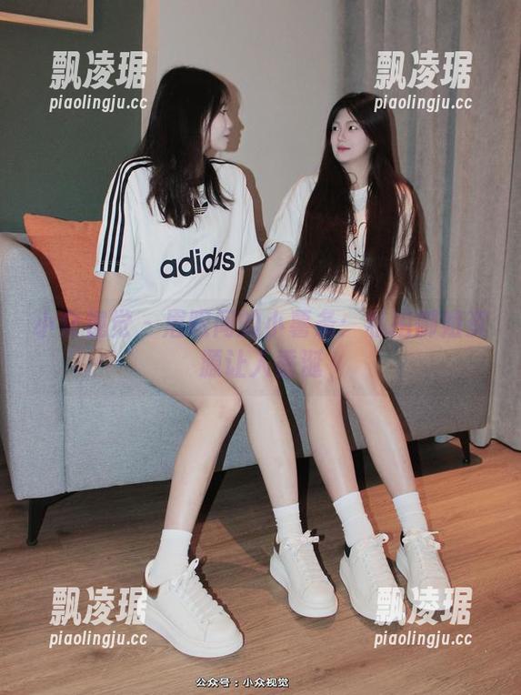 小众视觉 - 眉眼间的小薯条：私拍御姐资源让人垂涎