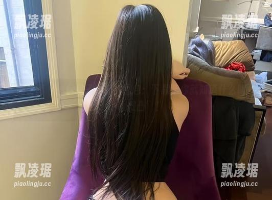 小优优子 微密圈 - 小优优子牛仔裤图包:下载后你就知道什么叫‘小腹微凸’!