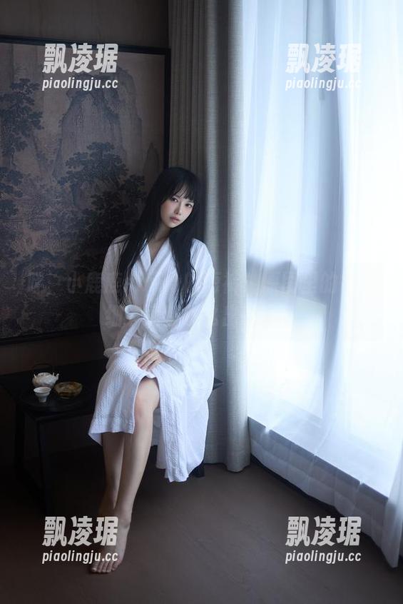 小鹿鹿shika 哇,小鹿鹿shika的短裤!原图里的每个细节竟都那么出乎意料