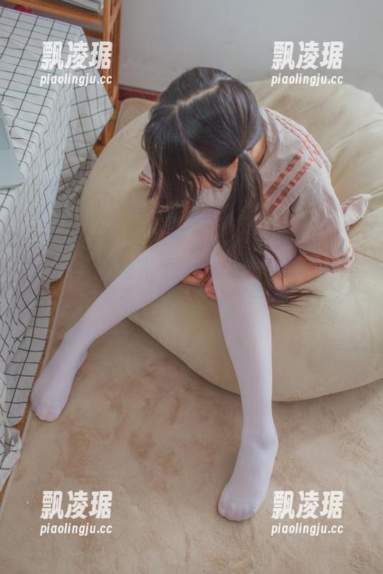 全套系列处理完毕！少女秩序里的白丝红裙，完美体现了‘轻轻一撩’！