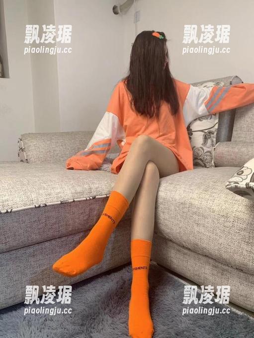 微密圈 - 提袜少女的甜心作品集，下载这份美好，随时随地享用！