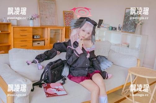 是一只熊仔吗的甜蜜冰箱：白雪姬的美少女万华镜异闻图集精选