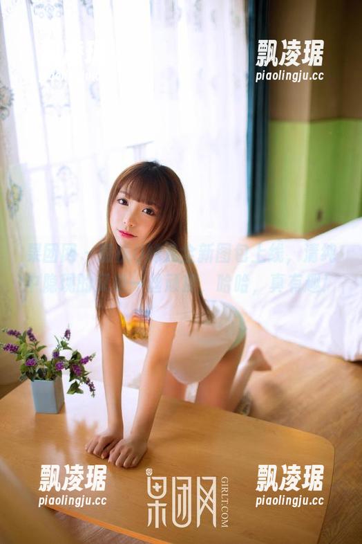 果团网 - 蜜桃Q妹儿全新图包上线，清纯中隐现的又是一丝顽皮，哈哈，真有趣！
