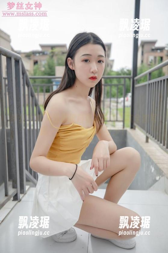 梦丝女神 - 谁能抵挡魏婷婷的黑袜全套写真，私家收藏必不可少！