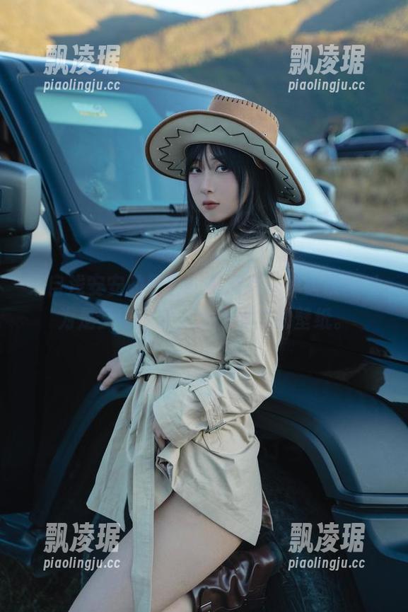 来自浅安安的原图，有没有让你错误地以为是梦中少女，太不真实的壁纸。