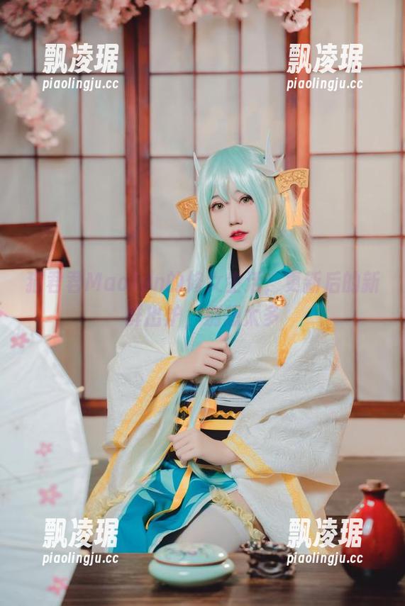 猫君君MaoJun的修女生活，更新后的新鲜出炉，别想太多