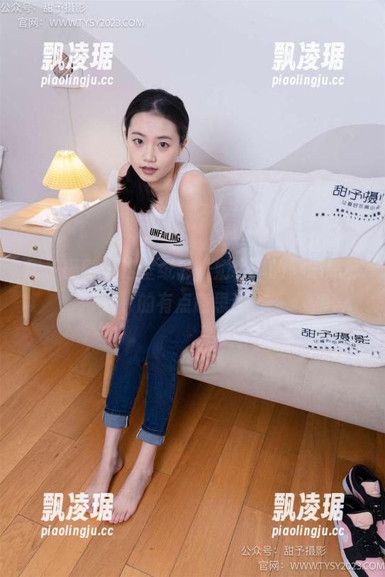 甜予摄影 - 这壁纸够“奶牛”的，思思真的有点意思！
