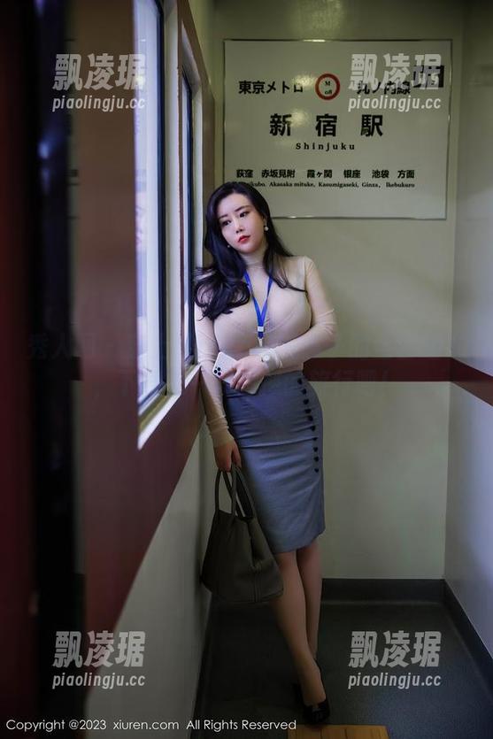 秀人网 - 穿上Mieko林美惠子的全套睡衣，下载来一场虚拟的旅行吧！