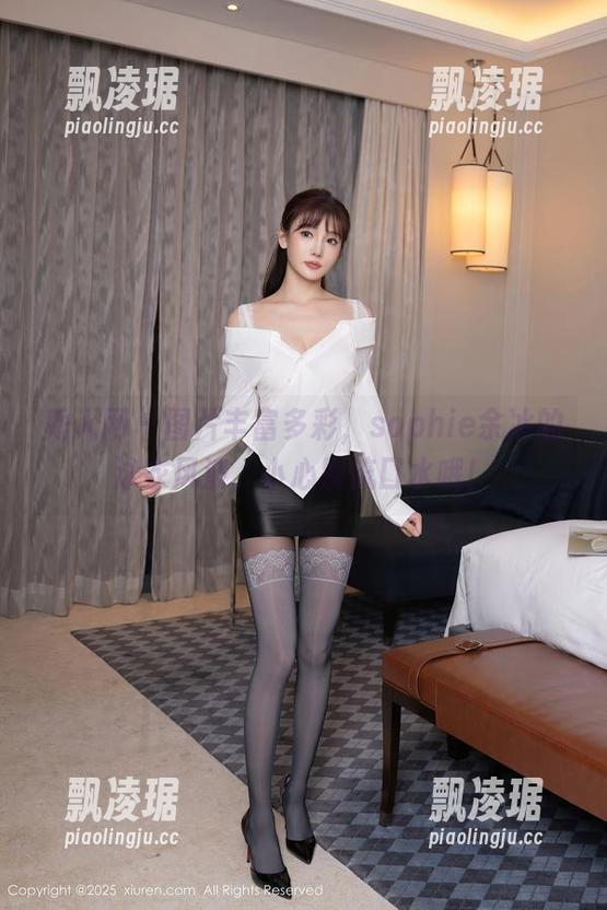 秀人网 - 图片丰富多彩，sophie余冰的泳衣风波，小心别流口水哦！