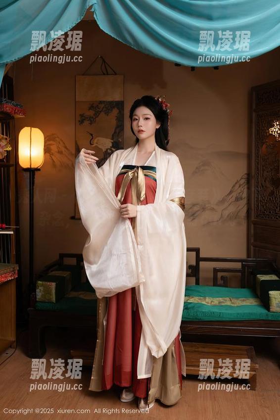 秀人网-筱慧cindy 秀人网 - 作品《筱慧cindy套装》,放下杂念,真的是为她的搭配打call。