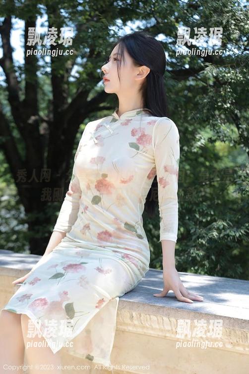 秀人网-虞姬儿 秀人网 - 分享虞姬儿的夏日原图:是不是我刚才看到一只比基尼的新款?