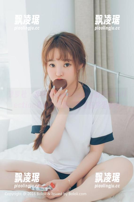 菠萝社-柳侑绮Sevenbaby 菠萝社 - 柳侑绮Sevenbaby的舰娘collection最新写真集,像是在梦里漫游