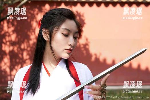 蜜桃社-伊素妍 蜜桃社 - 看伊素妍如何把‘女王’这个词用到了极致,原图都不敢相信!