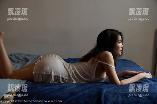 蜜桃社 - 王婉悠Queen的私拍，裤里丝里藏着什么资源呢？