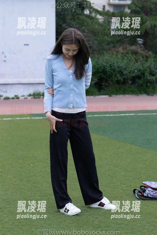袜啵啵-小甜豆 袜啵啵 - 当小甜豆穿上空姐制服,美图和套图都叫嚷着想登机。