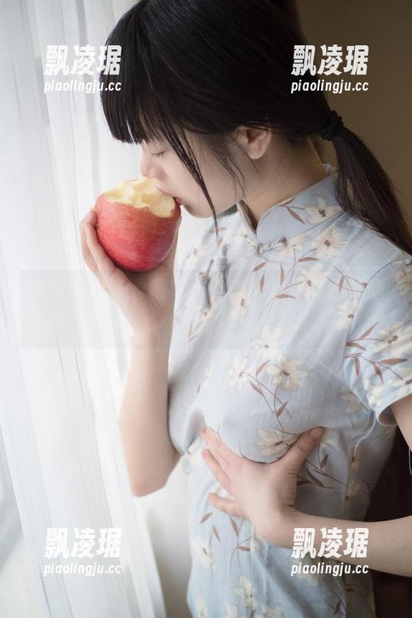 西尔酱的泳池私拍，竟然让我怀疑水是魔法池？！