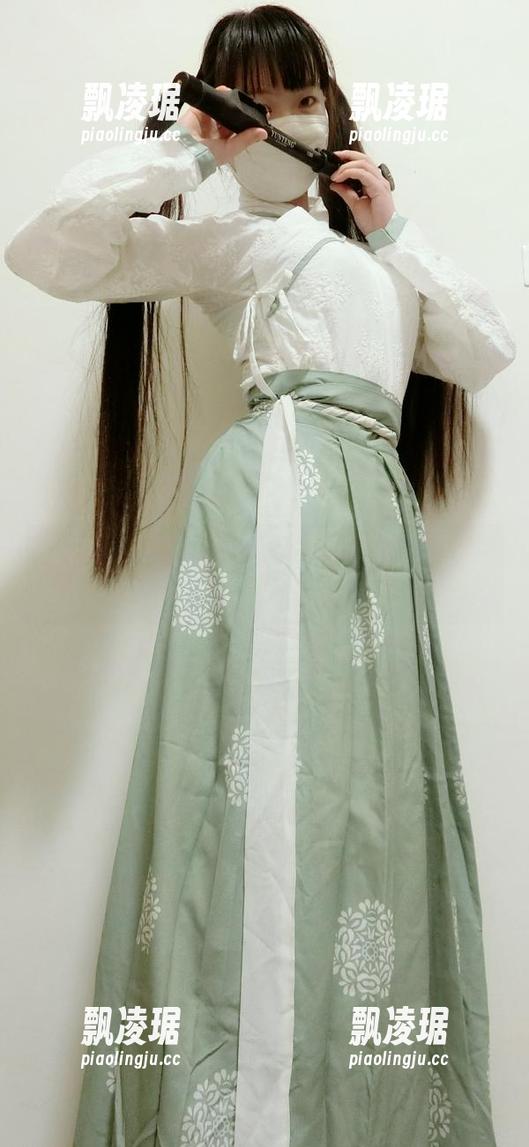 图片聚焦万圣节，西尔酱其实是个玩心大过天的小魔女？
