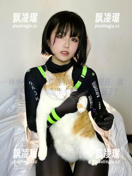 阿半今天很开心亲手制作的柴郡原图：我是不是该叫你阿半今天很开心大厨了？