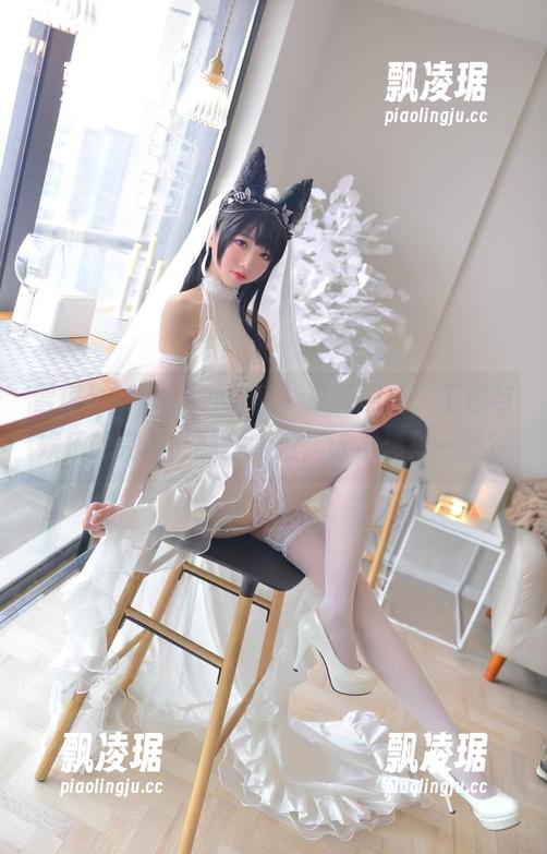 雪琪SAMA“办公室”最新图集，工作与娱乐的完美交融，哈哈，谁不想来一发？