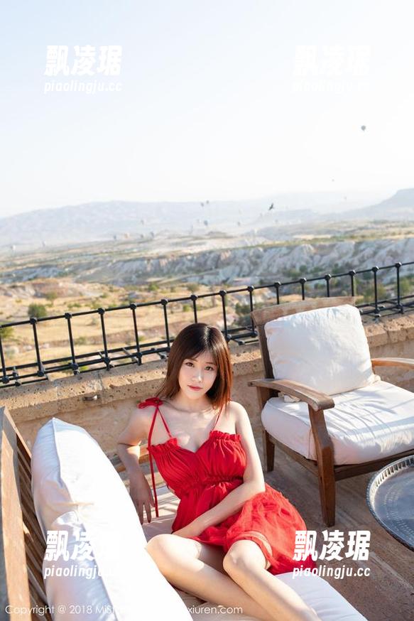 魅妍社-妤薇Vivian 魅妍社 - 套图奇观:妤薇Vivian和她的裤里丝,心知肚明